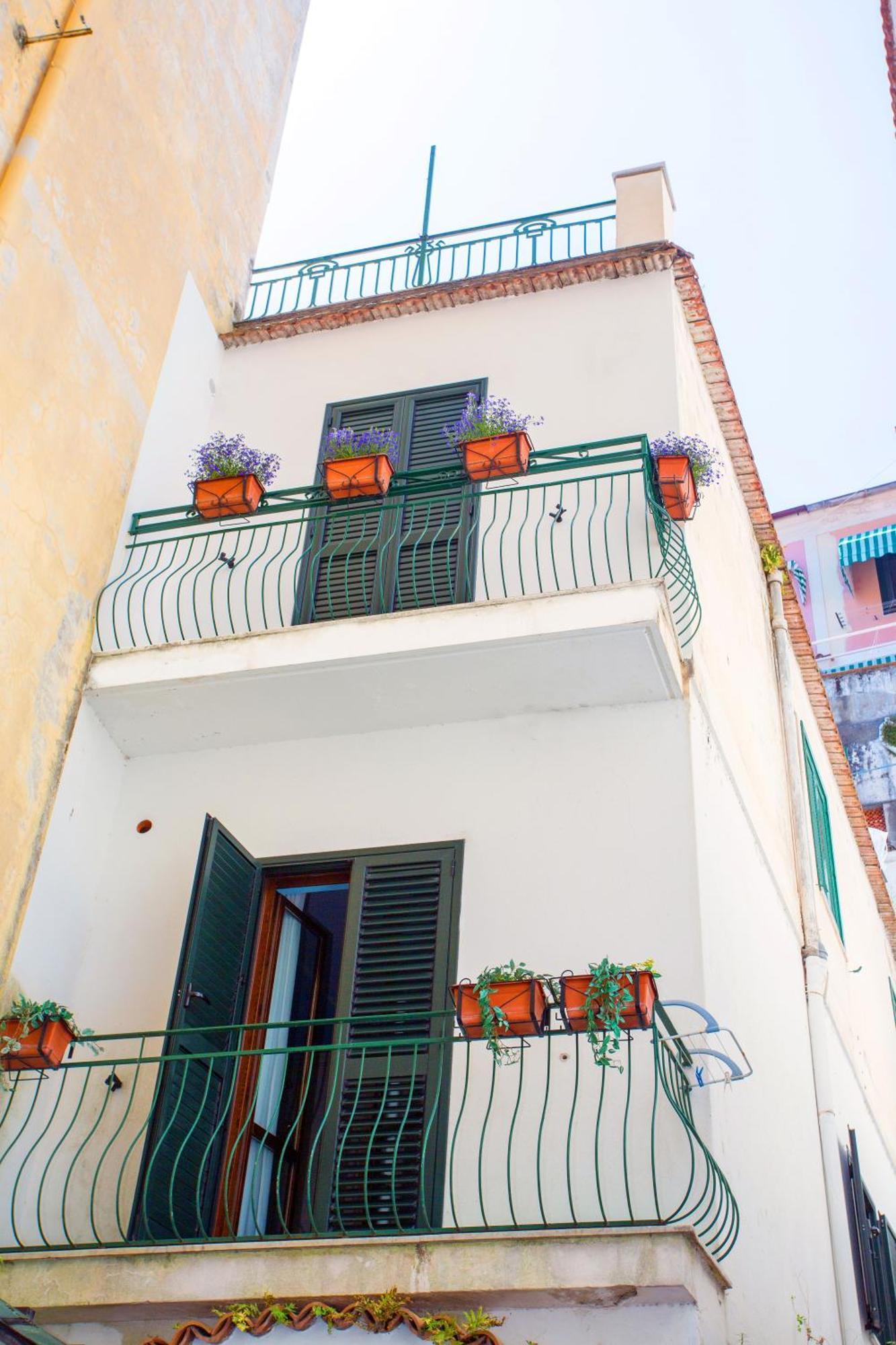 Amalfi Apartments Design Centro Storico Eksteriør bilde