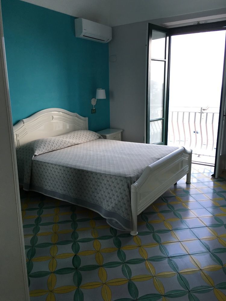 Amalfi Apartments Design Centro Storico Eksteriør bilde