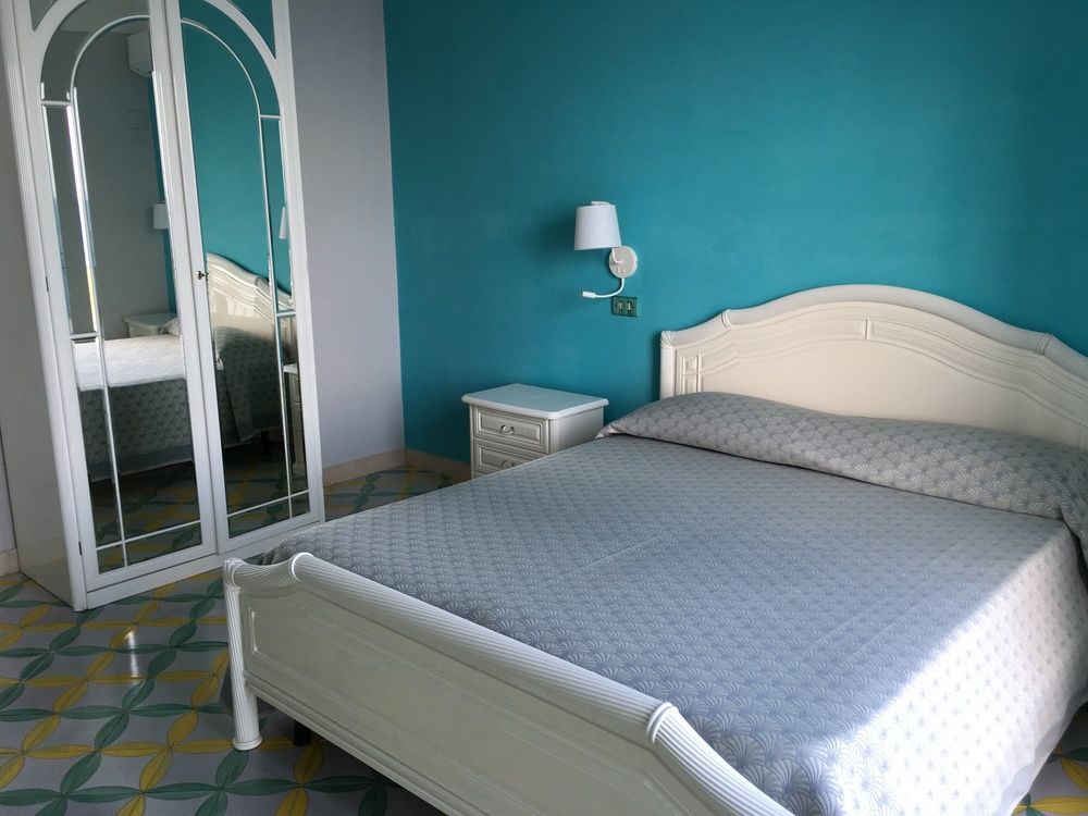 Amalfi Apartments Design Centro Storico Eksteriør bilde